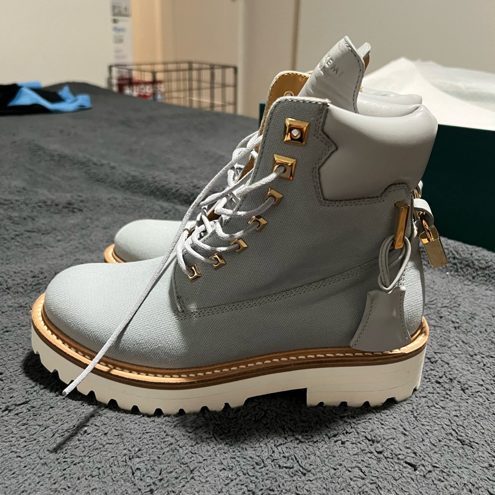 Buscemi site boots